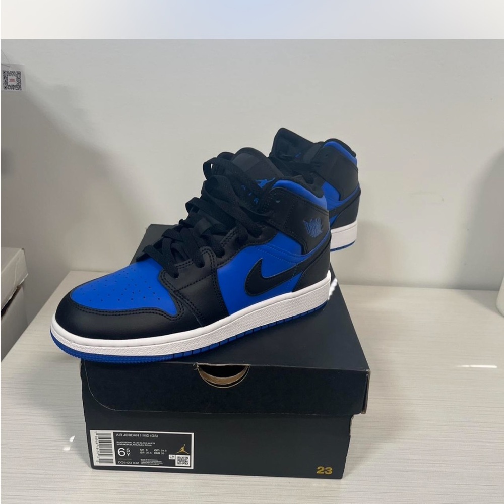 Jordan Kids Shoes - Black and Blue